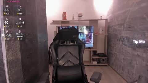 bellaastorm online show from 12/03/25, 09:02