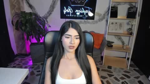 bellaastorm online show from 12/15/25, 04:28