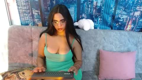 Bella Baker online show from 04/30/26, 01:17