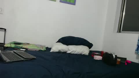 Snapshot of bellabbys8 chatting on 10/06/25, 06:22 bellabbys8 online show from 10/06/25, 06:22