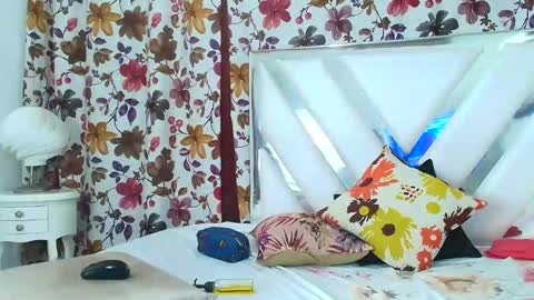 BELLA online show from 11/29/25, 09:07