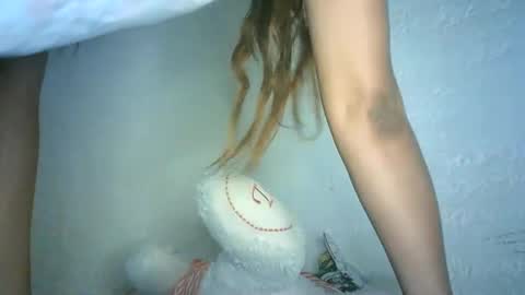 Bella online show from 12/19/24, 11:35