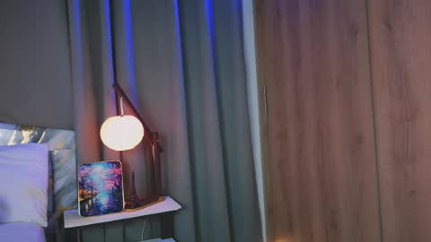 Snapshot of bellabeth_ chatting on 11/02/25, 06:27 Betsy online show from 11/02/25, 06:27