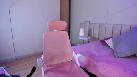                        online show from 11/21/25, 07:07