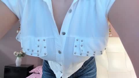 Bella Clair online show from 02/05/25, 07:53