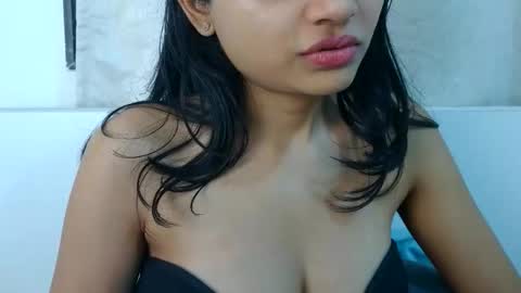 bellacrystall online show from 03/03/26, 03:34