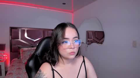 Snapshot of belladiamond18 chatting on 01/09/25, 02:22 TELL ME GODDESS NEXT Transmission 01122024 9PM TO 4AMColombian hour THANKS Follow me online show from 01/09/25, 02:22