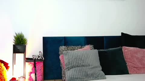 belladoyle online show from 01/17/25, 05:08