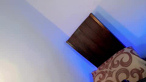 Snapshot of bellafucks1 chatting on 11/12/25, 02:45 Bella rowt online show from 11/12/25, 02:45