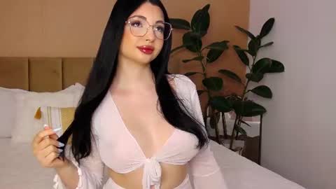 Snapshot of bellahere chatting on 06/20/26, 06:49 Diana online show from 06/20/26, 06:49
