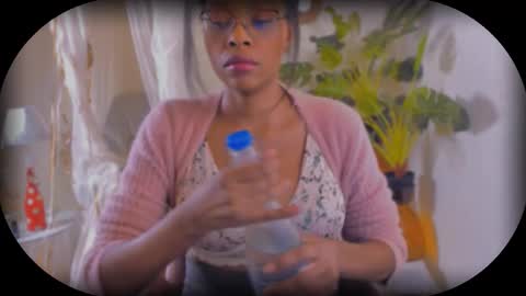 Snapshot of bellahproudly chatting on 10/25/25, 10:23 Bellah online show from 10/25/25, 10:23