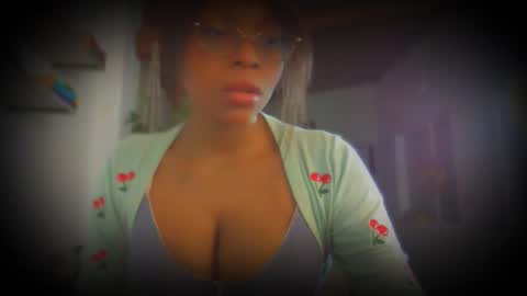 Snapshot of bellahproudly chatting on 02/12/26, 08:09 Bellah online show from 02/12/26, 08:09