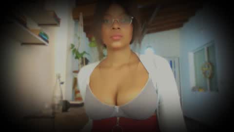 Snapshot of bellahproudly chatting on 02/21/26, 02:12 Bellah online show from 02/21/26, 02:12