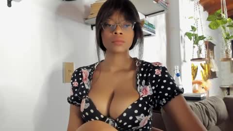 Snapshot of bellahproudly chatting on 04/07/26, 04:02 Bellah online show from 04/07/26, 04:02