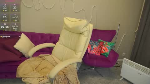 Bella online show from 10/28/25, 06:21