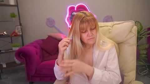 Bella online show from 03/27/26, 04:07