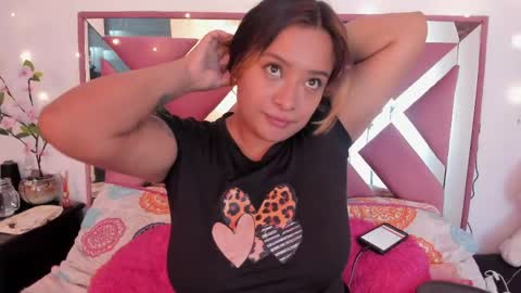 Snapshot of bellalumi chatting on 05/23/26, 03:45 bellalumi online show from 05/23/26, 03:45
