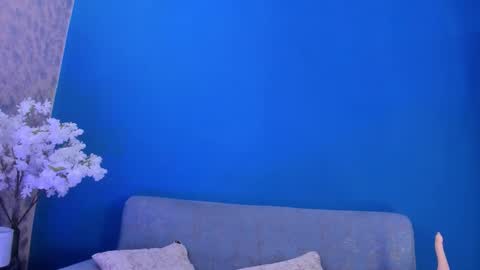 Bella Marie online show from 11/12/25, 12:00