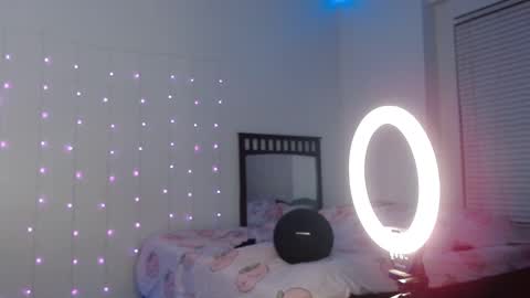 Bella Monroe online show from 03/04/25, 07:51