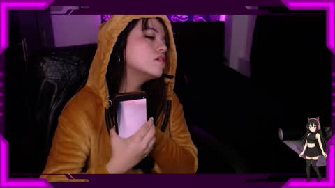 Bella Monteluna online show from 11/25/25, 03:23