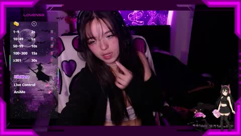 Bella Monteluna online show from 12/04/25, 11:02