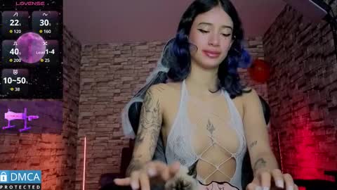   online show from 10/25/25, 04:35