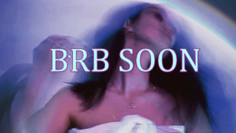 bellaparker_ online show from 05/08/26, 10:09