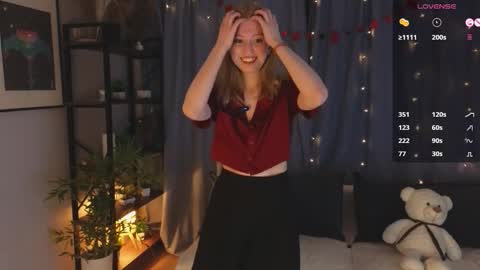 Lana but not DelRay online show from 02/14/26, 11:18