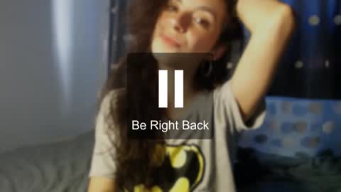 Snapshot of bellaqueen0701 chatting on 02/07/25, 11:01 bellaqueen0701 online show from 02/07/25, 11:01