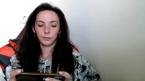 Snapshot of bellaqueen0701 chatting on 03/04/25, 10:13 bellaqueen0701 online show from 03/04/25, 10:13