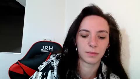 Snapshot of bellaqueen0701 chatting on 03/05/25, 05:07 bellaqueen0701 online show from 03/05/25, 05:07