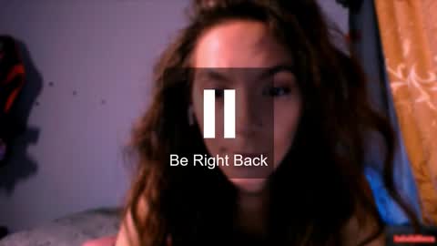 Snapshot of bellaqueen0701 chatting on 11/08/25, 02:39 bellaqueen0701 online show from 11/08/25, 02:39