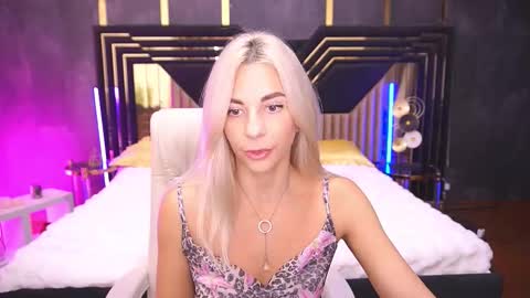 Snapshot of bellarayyy chatting on 11/05/25, 09:04 Bella online show from 11/05/25, 09:04