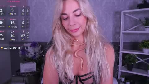 Snapshot of bellarayyy chatting on 12/13/25, 09:53 Bella online show from 12/13/25, 09:53