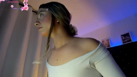 bellaroge online show from 04/27/26, 05:27