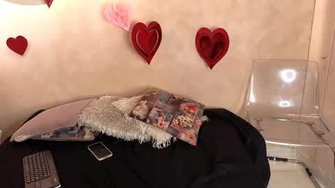 bellarooux online show from 03/03/26, 11:49