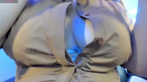  Bella Rose  online show from 12/15/25, 06:17