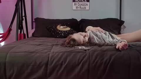 Bellaskeykeeper online show from 02/10/26, 05:50