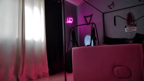 Bellaskeykeeper online show from 02/20/26, 05:57