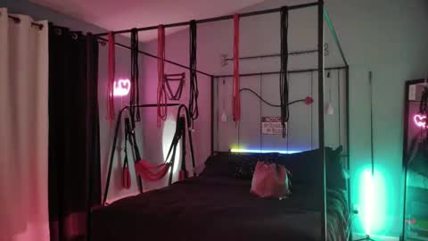 Bellaskeykeeper online show from 03/19/26, 08:18