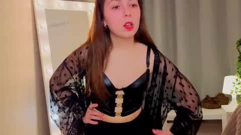 Bella online show from 03/06/26, 05:37