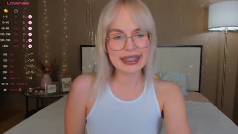 Bella online show from 02/12/26, 01:00