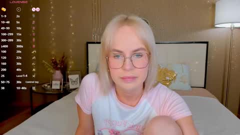 Bella online show from 02/19/26, 01:01