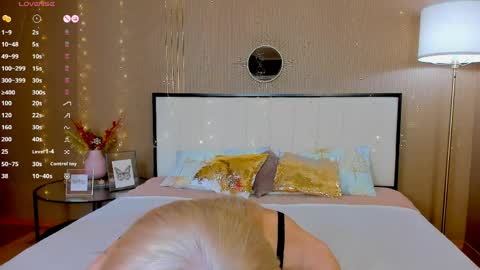 Bella online show from 05/08/26, 01:00