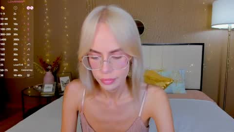 Bella online show from 05/29/26, 01:25