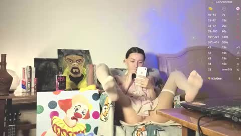 Snapshot of bellaward2 chatting on 10/22/25, 10:09 MY OLD PAGE IS NO LONGER. THIS IS MY NEW online show from 10/22/25, 10:09