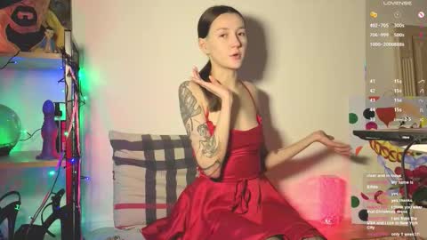 Snapshot of bellaward2 chatting on 12/17/25, 09:10 MY OLD PAGE IS NO LONGER. THIS IS MY NEW online show from 12/17/25, 09:10