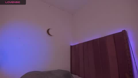 Bella online show from 10/26/25, 06:47