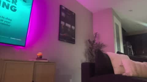 Snapshot of bellaxxboo chatting on 07/10/26, 03:11 Bella Rose online show from 07/10/26, 03:11