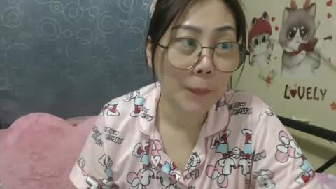 Snapshot of bellbabe chatting on 01/11/25, 02:47 Bella online show from 01/11/25, 02:47